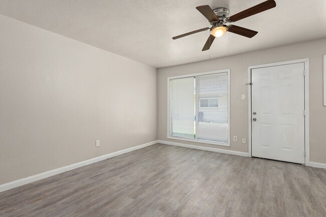 Photo - Gayle Villa Apartments