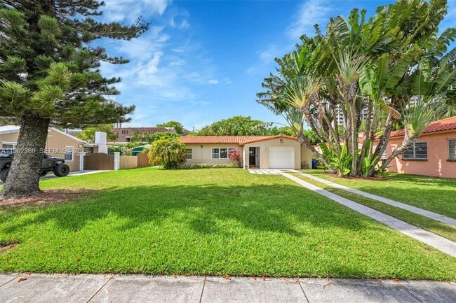 Photo - 1520 NE 108th St