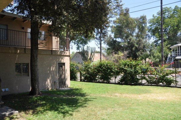 Photo - La Fuente Apts