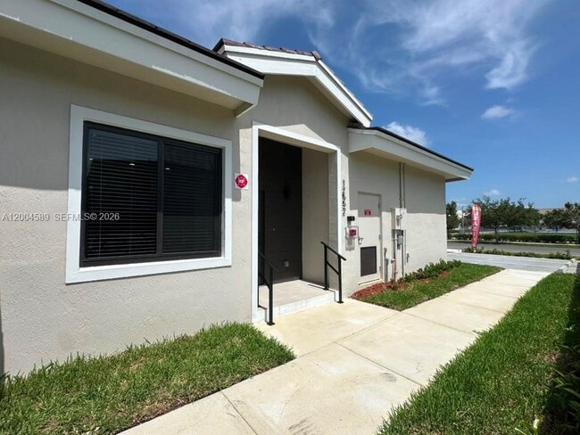 Building Photo - 12552 SW 194th St