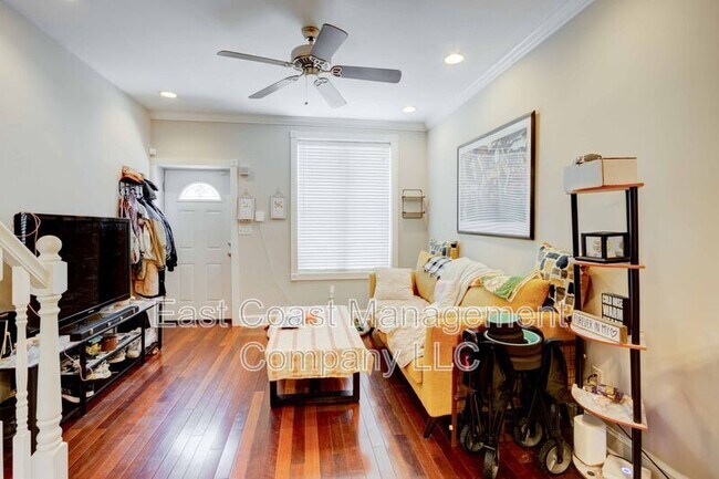 Photo - 1122 Scott St