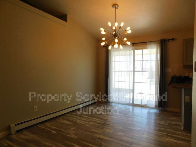 Photo - 502 Garnet Dr