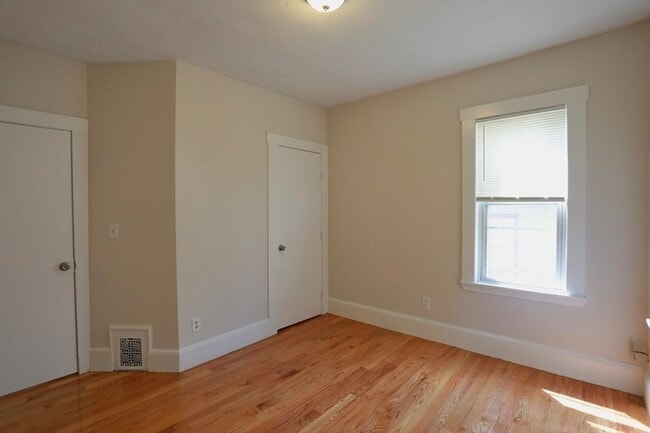 Photo - 41 Payson Ave Unidad 2