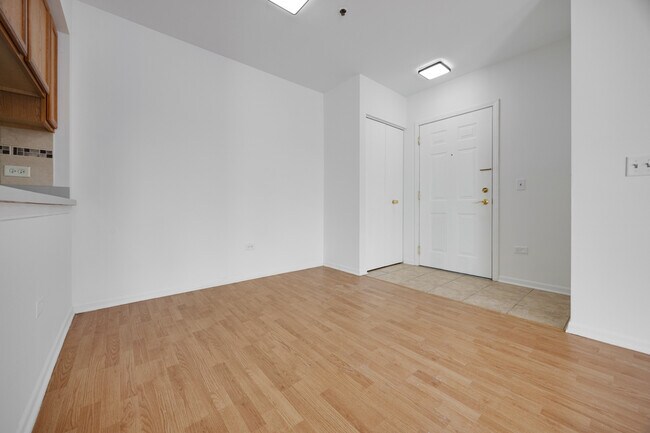 Photo - 881 N Swift Rd Unit 203