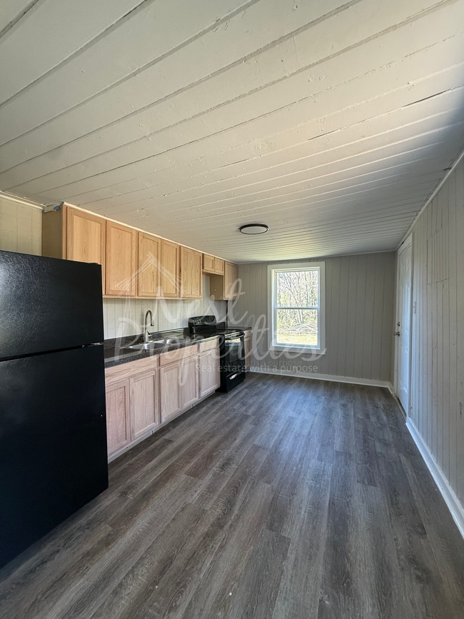 Photo - 1902 Vincent St