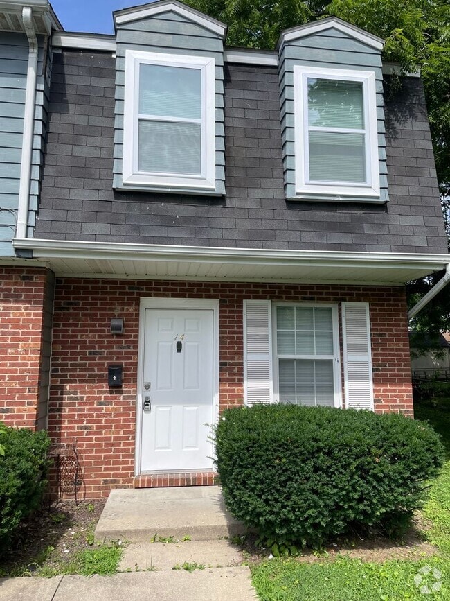 Building Photo - Creston Arms Ct. Unit 14 Creston Rental