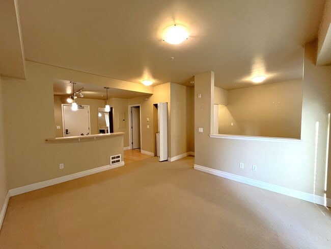 Photo - Wonderful Condo Located In Downtown Fairhaven Unit 408