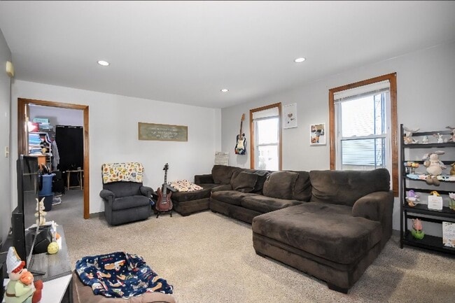 Photo - 105 Chestnut St Unit 1