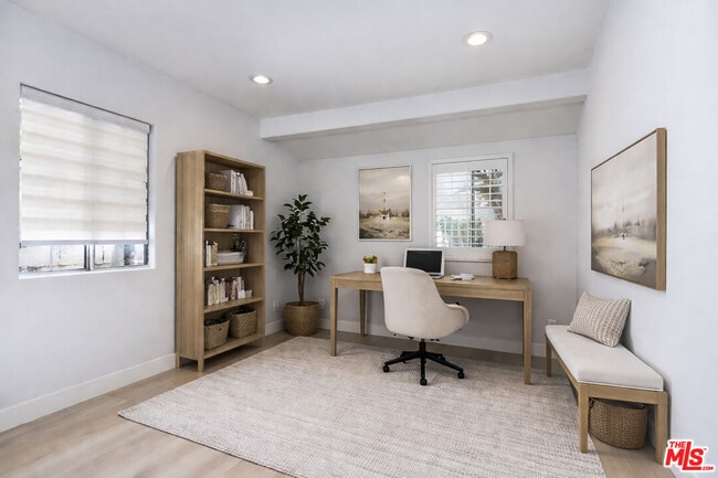 Photo - 14843 Morrison St