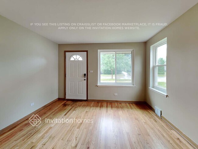 Photo - 373 Mors Ave