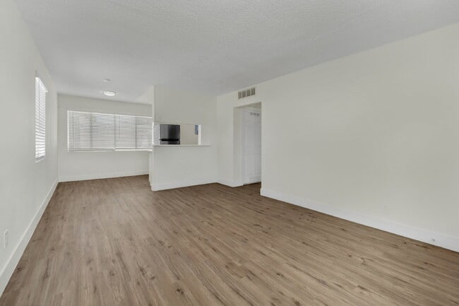 Photo - 1304 Rexford Pl
