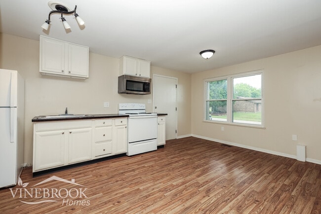 Photo - 5011 Scotthill Dr