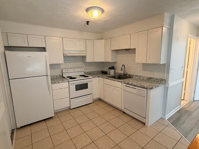 Photo - 15 Spencer Rd Unit 34E