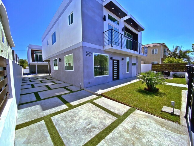 Photo - 4627 W 18th St