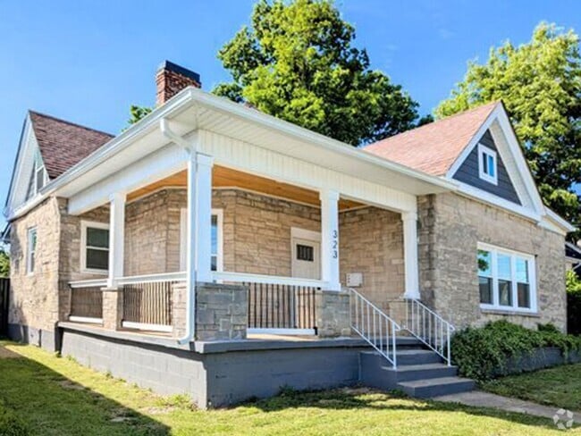 Building Photo - Stunning Newly-Renovated Historic Downtown... Rental