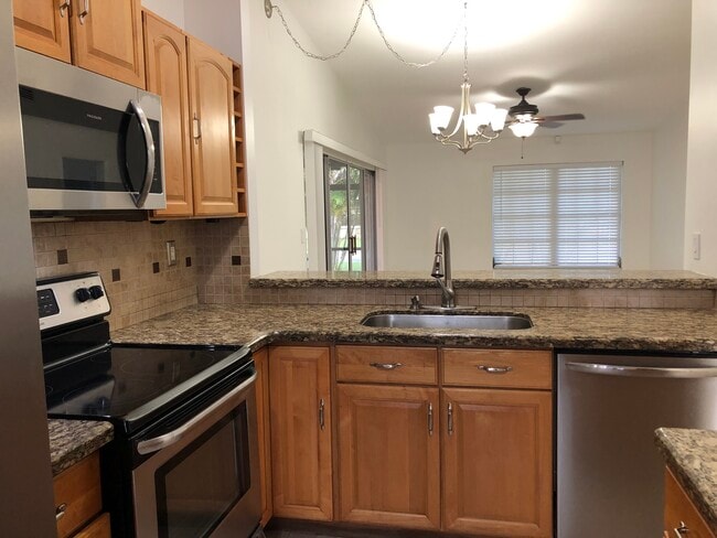 Kitchen - 11758 SW 108th Ln