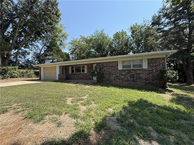 Building Photo - 209 Russell Dr Rental