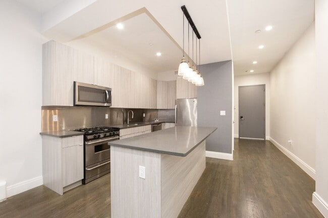 Building Photo - 45 Beekman St Unit 4N