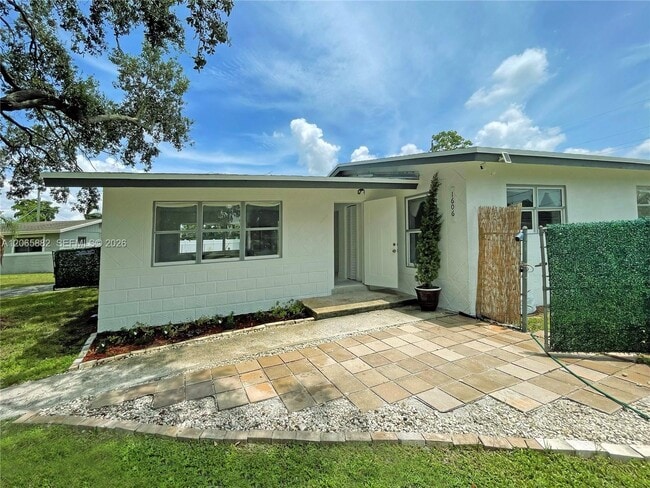 Photo - 1606 NW 12th Ave