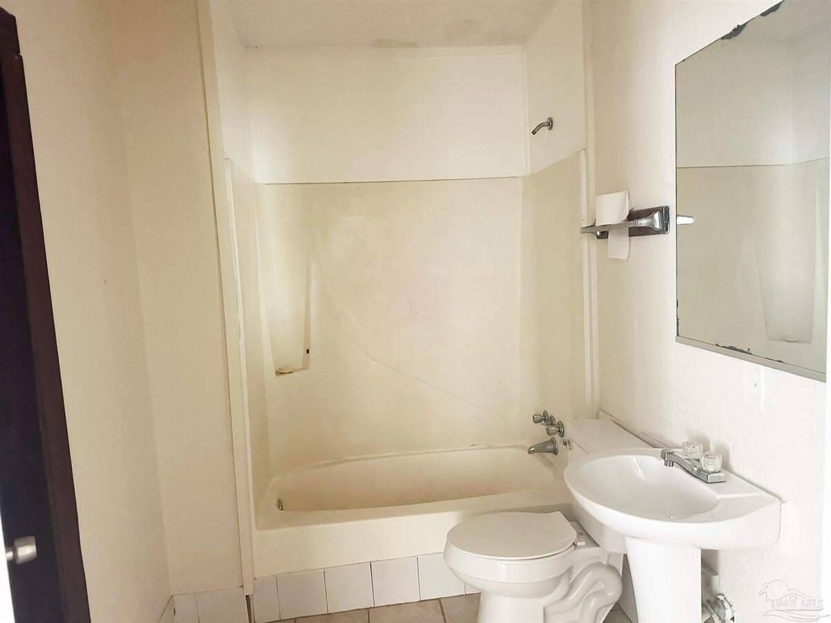 Photo - 4332 Merito St