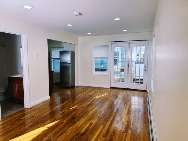 Building Photo - 4 Union Pl