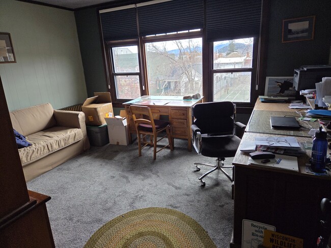 Photo - 102 N Alabama St