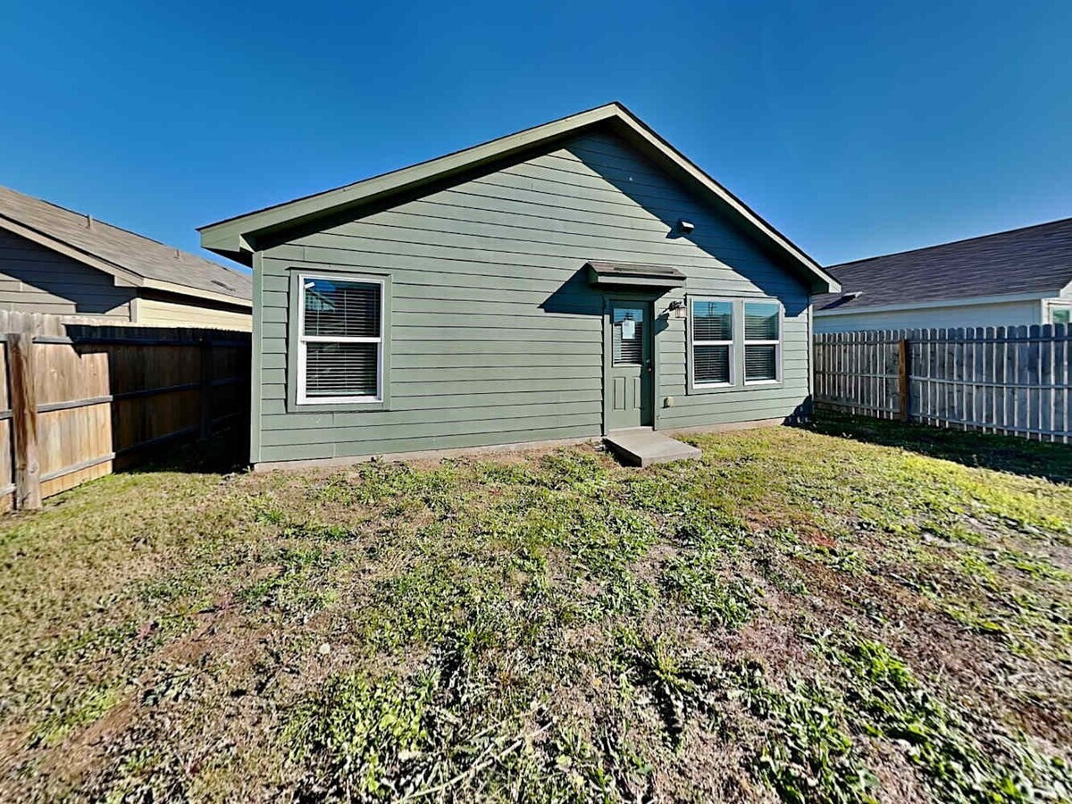 Photo - 5713 Verracio Ct