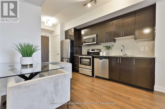Photo - 7171 Yonge St Unit 405
