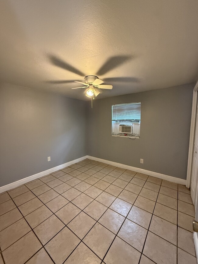 Photo - 2901 Parker Ave Unidad 2901