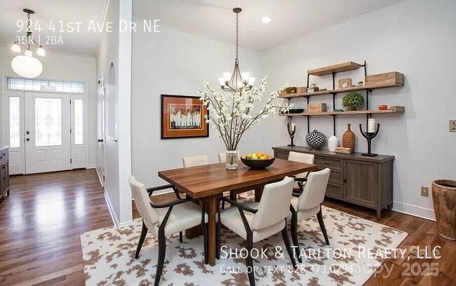 Photo - 924 41st Ave Dr NE