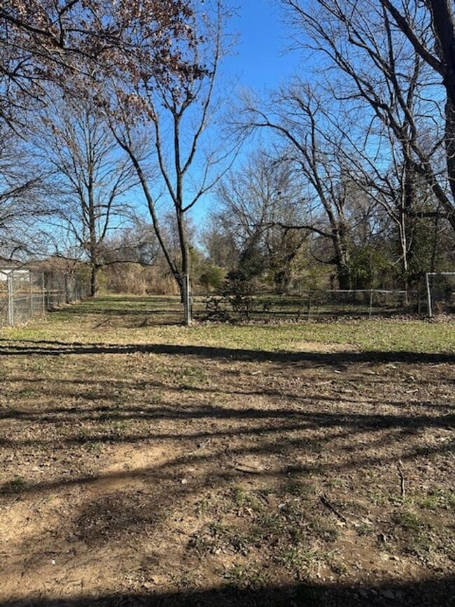 Photo - 5 Bed 3 Bath Springfield, MO