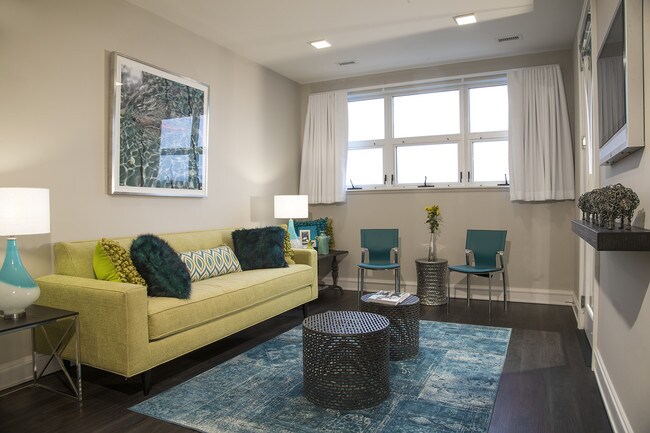 2 BR - 2 BA - Bedroom 2 - Biga