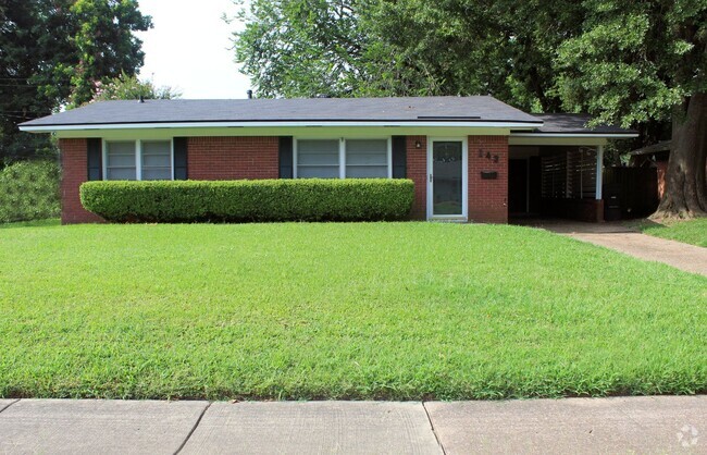 Building Photo - Beautiful Broadmoor Bungalo Rental