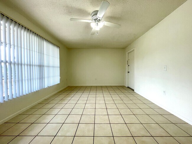 Photo - 2/1 Condo for rent in Hacienda Del Sol