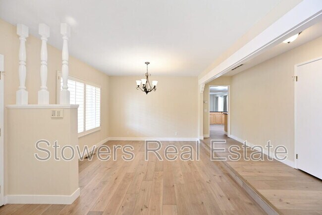 Photo - 1090 Livorna Rd