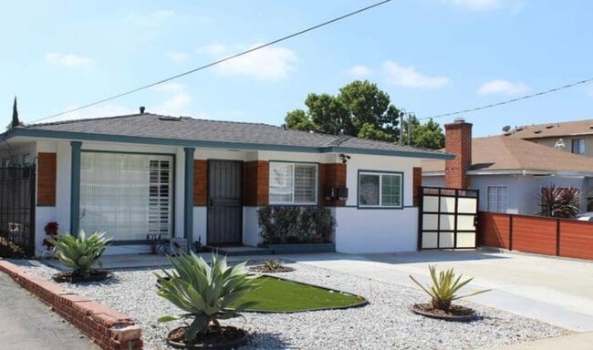 Building Photo - North Inglewood Home