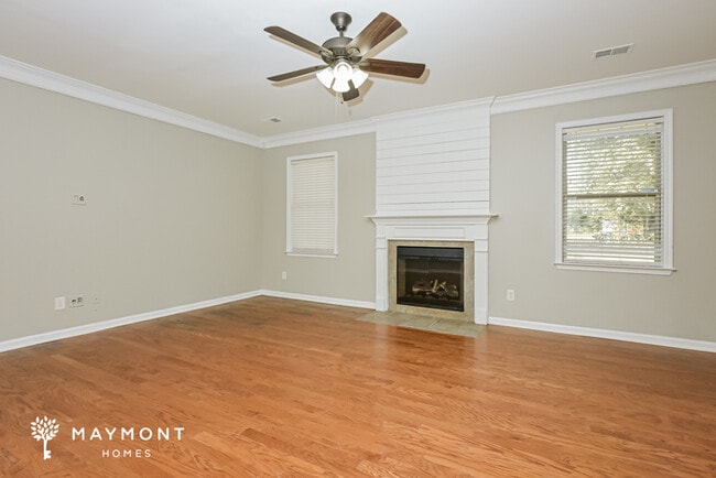 Photo - 209 McEwen Ct