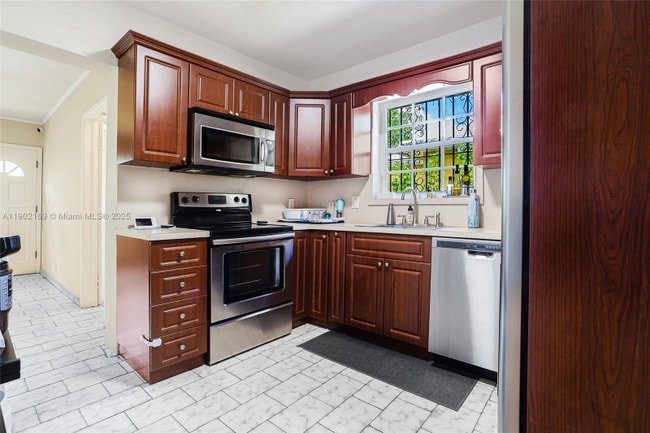 Photo - 600 SW 25th Rd