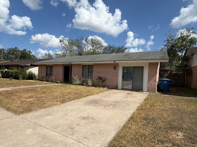 1404 Fairview Dr