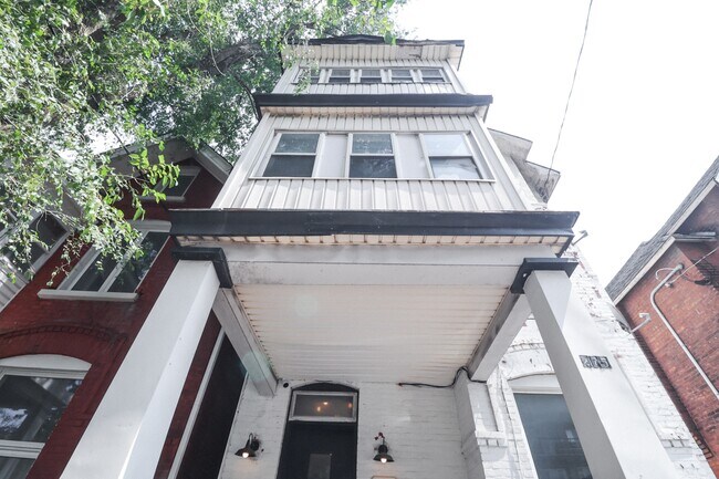 Building Photo - 275 Bronson Ave Unit 2