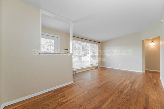 Photo - 701 S Simms St