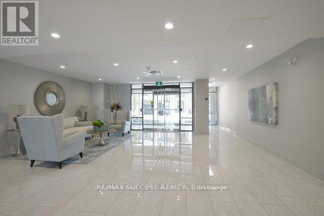 Photo - 35 Southshore Cres Unité 123