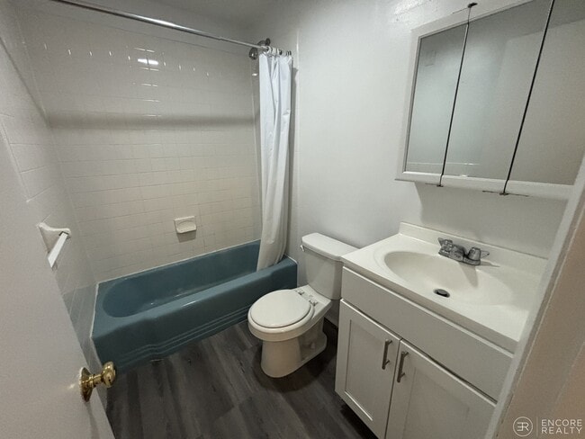 Photo - 33 Lancaster Terrace Unit 206