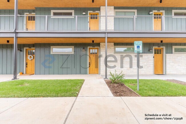 Building Photo - 4704 Sunset Trail