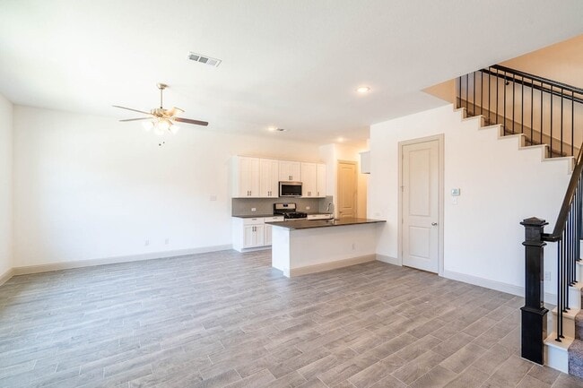 Photo - 6151 Blythe Dr