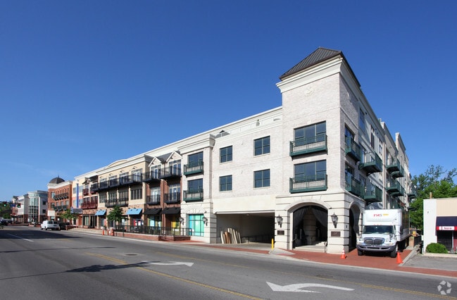 Residences of Creekside