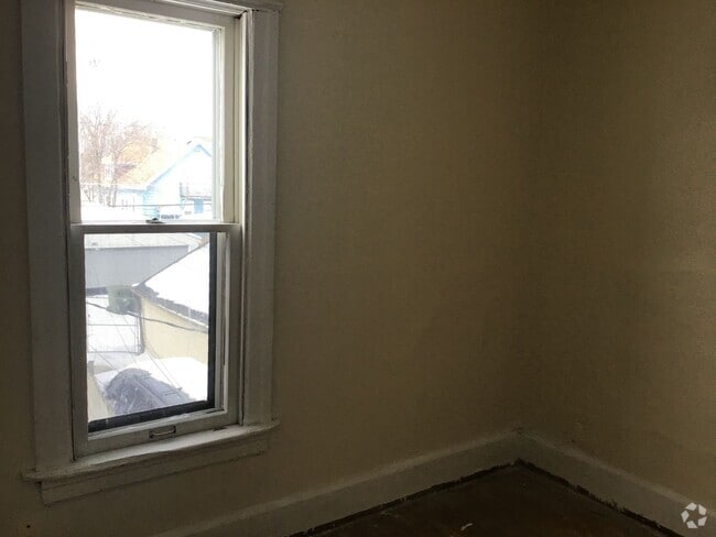 Building Photo - 4047-4049 N 19th St Unit Upper Rental