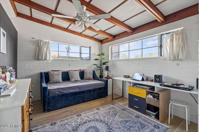 Photo - 334 W Glenrosa Ave