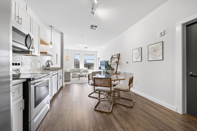 Photo - 1900 12th Ave S Unidad 322