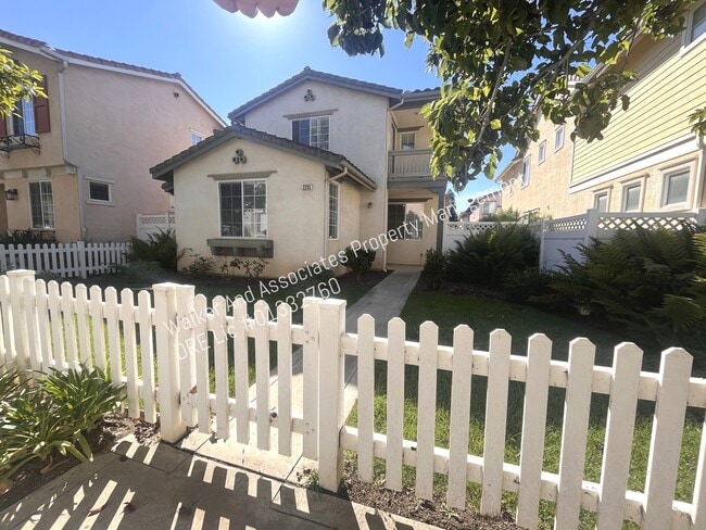 Building Photo - 2235 Cordoban Ln